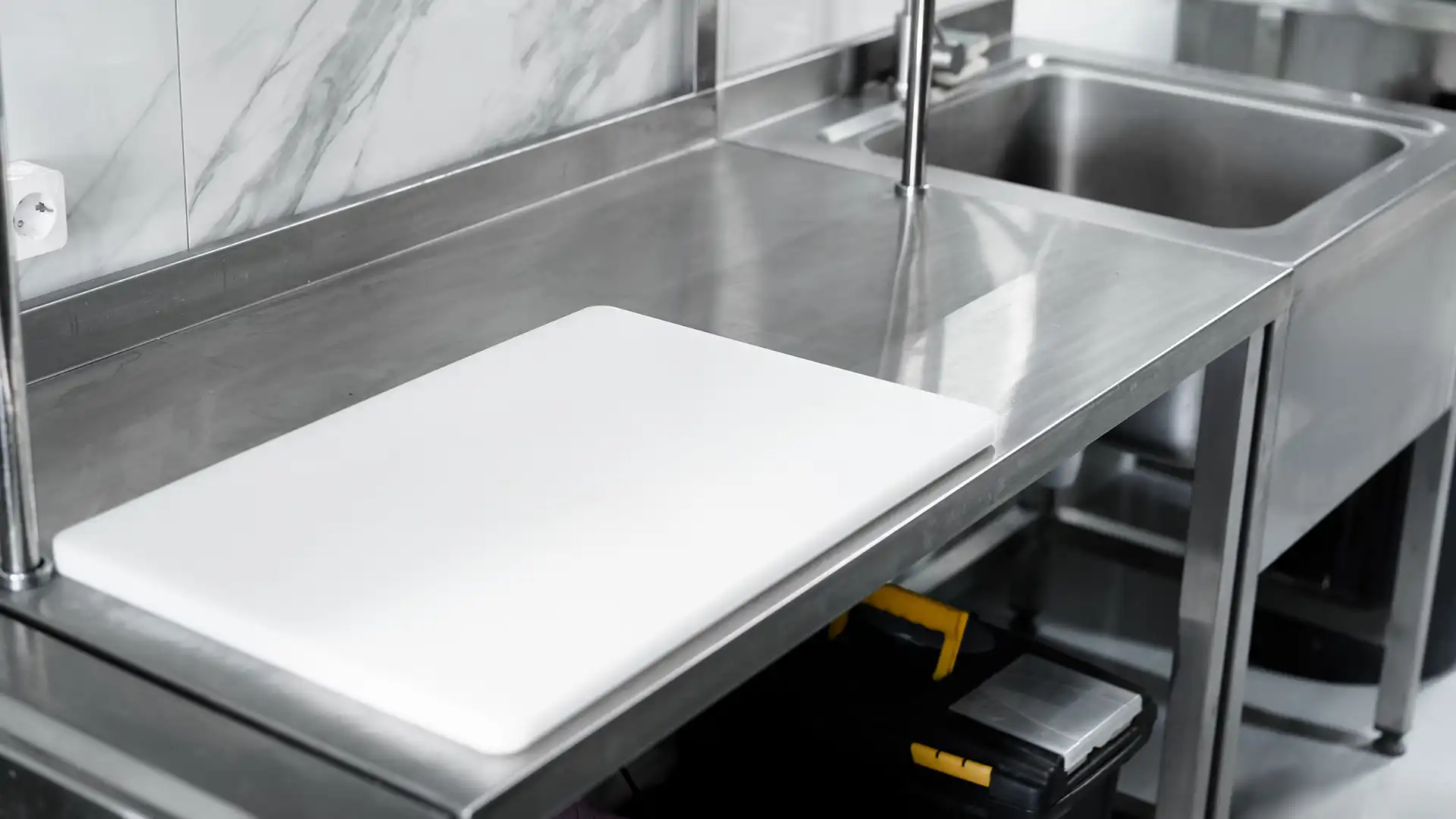 Mesas estándar y a medida de acero inoxidable