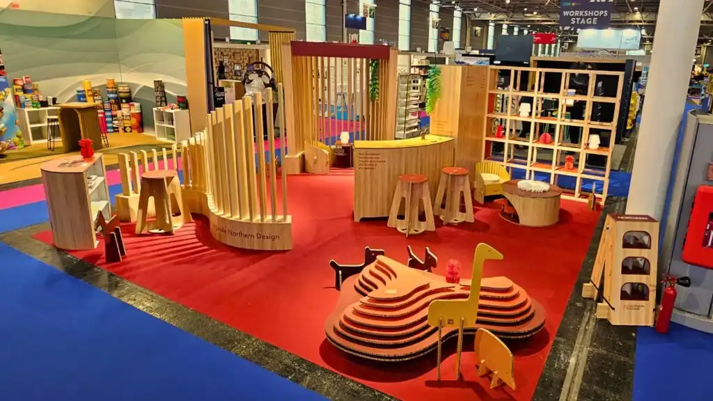 Stands de lujo con cartón innovación con cartón resistente