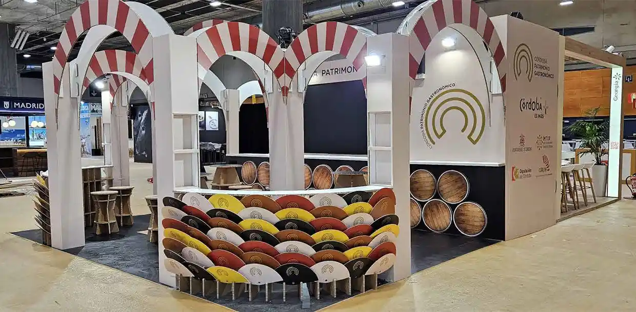 Stands íntegramente en cartón