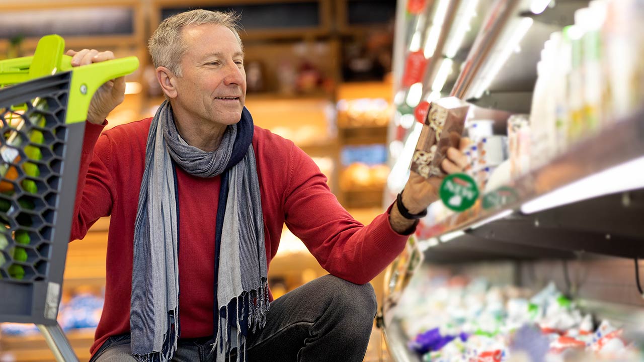 Empujadores de estante que aumentan la rentabilidad en el retail