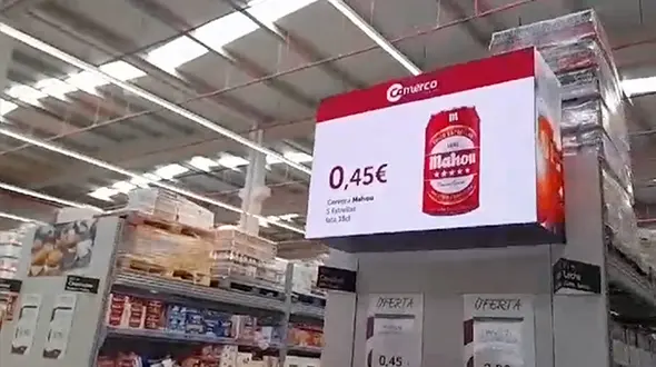 Pantalla LED lineal en cabecera de góndola para supermercados y alimentación.